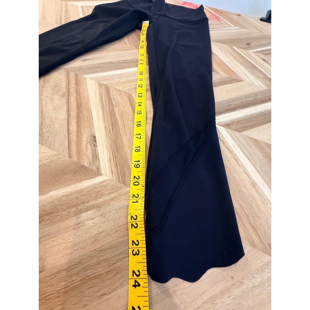 Lululemon Black Scalloped Hem Wunder Under High Rise Legging Size 2 Crop Sporty - Picture 4 of 7